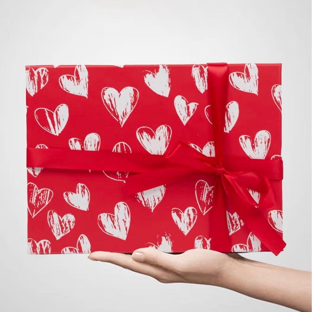Red Heart Gift Box Set - Picture 2 of 5